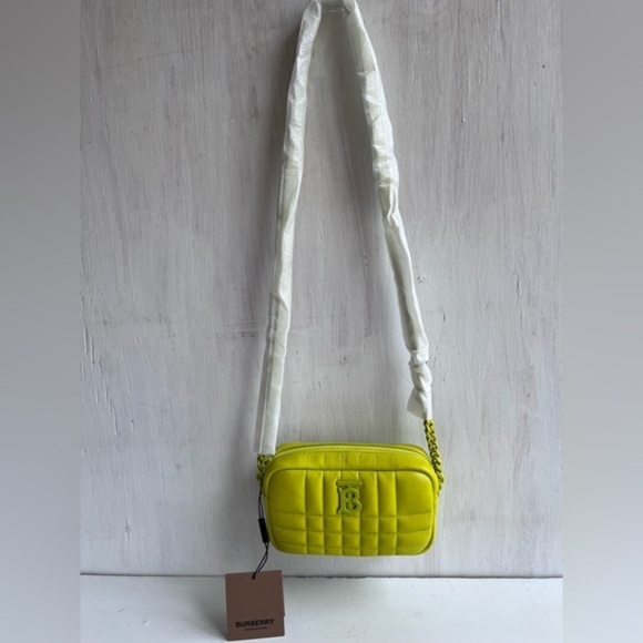 BURBERRY NWT BNIB Mini Lola Quilted Leather Camera Bag Vivid Lime - Picture 5 of 14